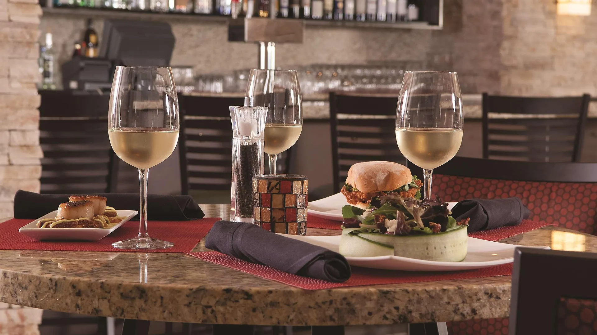 Hotel Embassy Suites By Hilton Nashville Airport