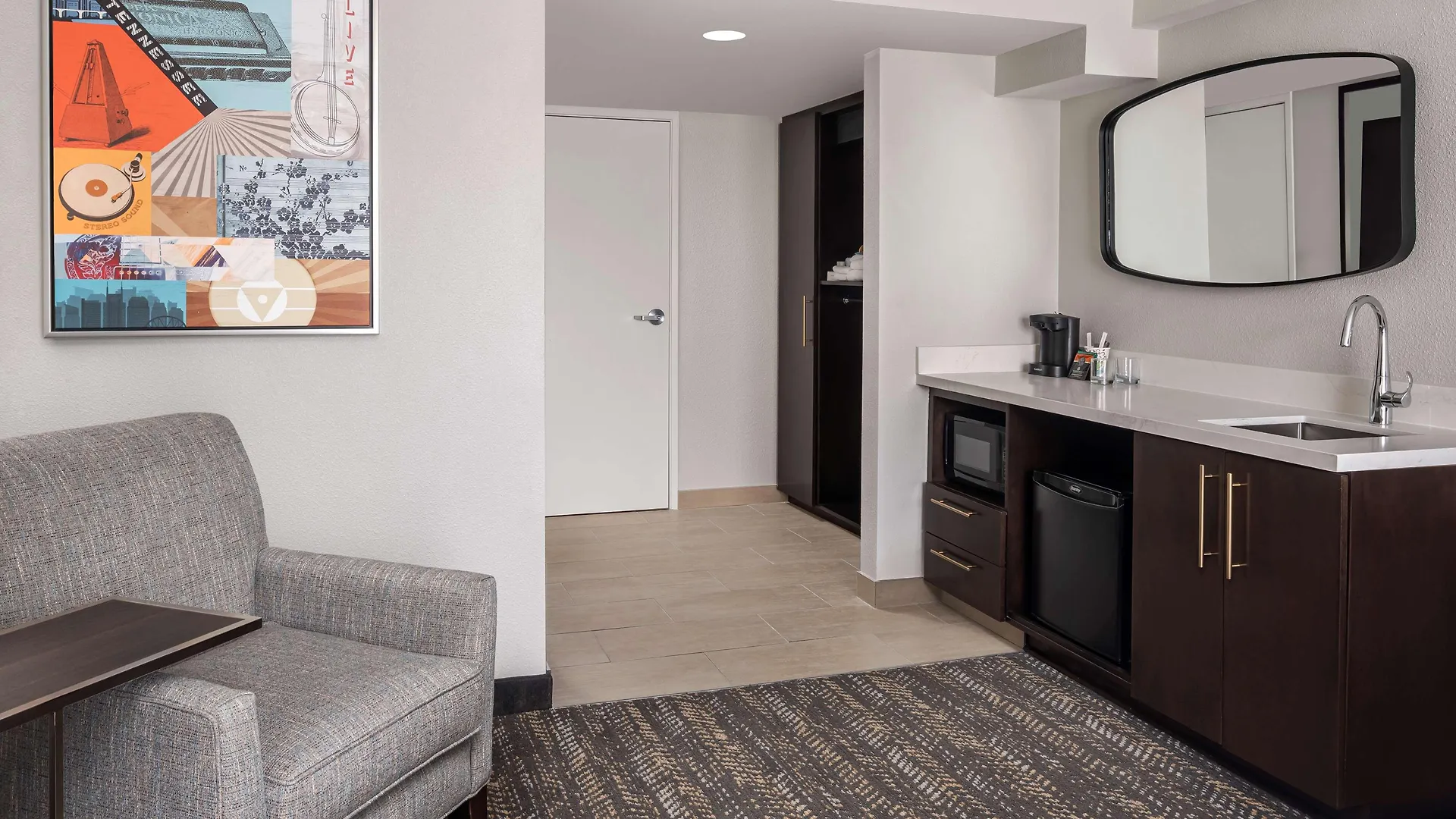 Embassy Suites By Hilton Nashville Airport 4*,