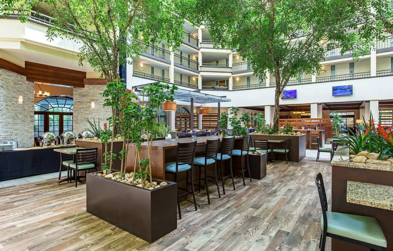Hotel Embassy Suites By Hilton Nashville Airport